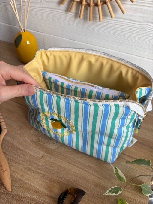Trousse Joya Citron brodé rayure bleu/vert