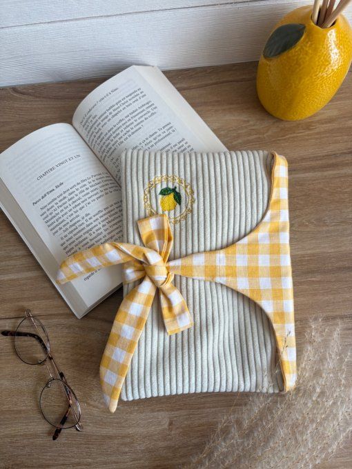 Pochette livre poche citron