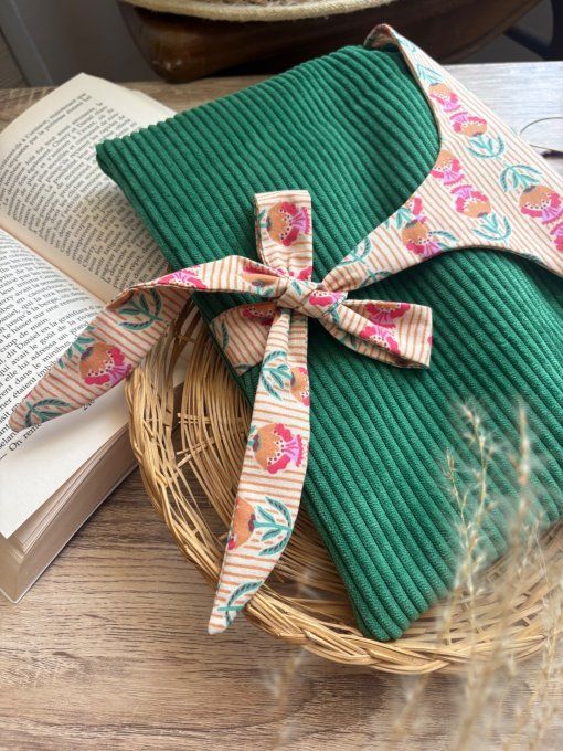 Pochette à livre basilic suri