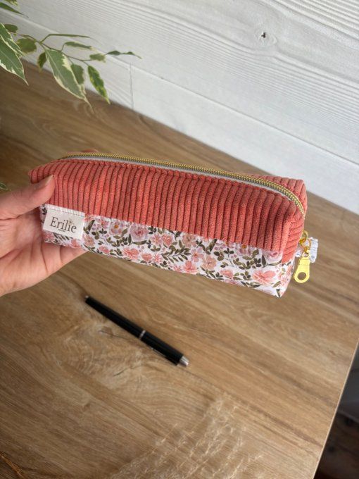 Trousse à crayon corail