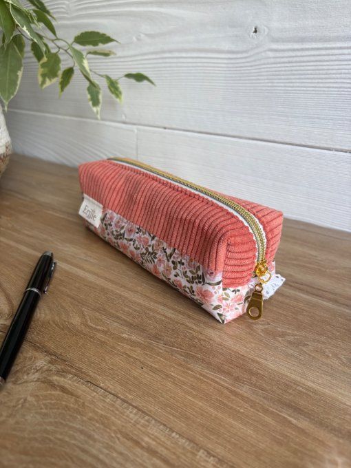Trousse à crayon corail