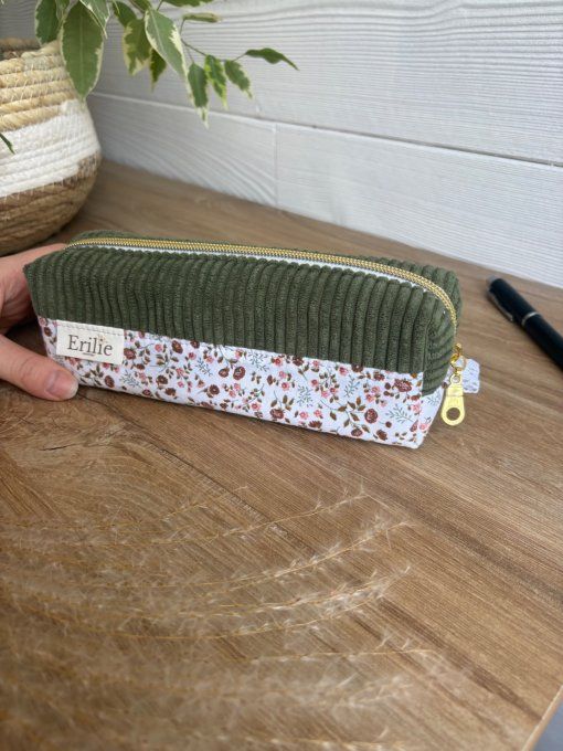 Trousse à crayon kaki