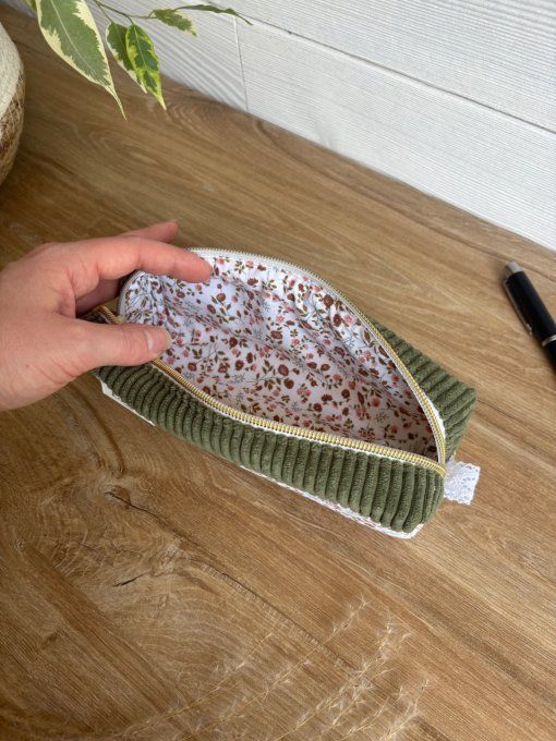 Trousse à crayon kaki
