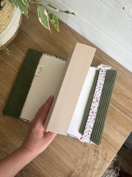 Protège livre/carnet kaki