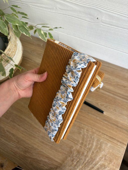 Protège livre/carnet ocre