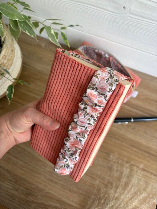 Protège livre/carnet corail