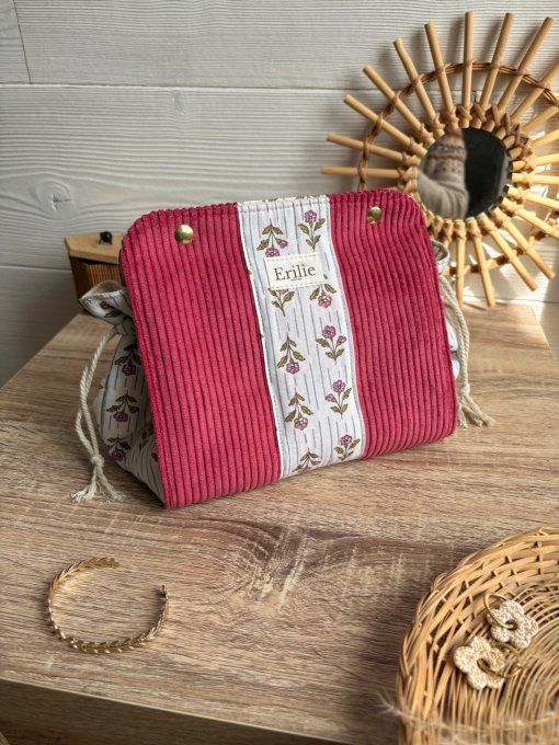 Pochon Elena Taille M - Velours Framboise fleurs