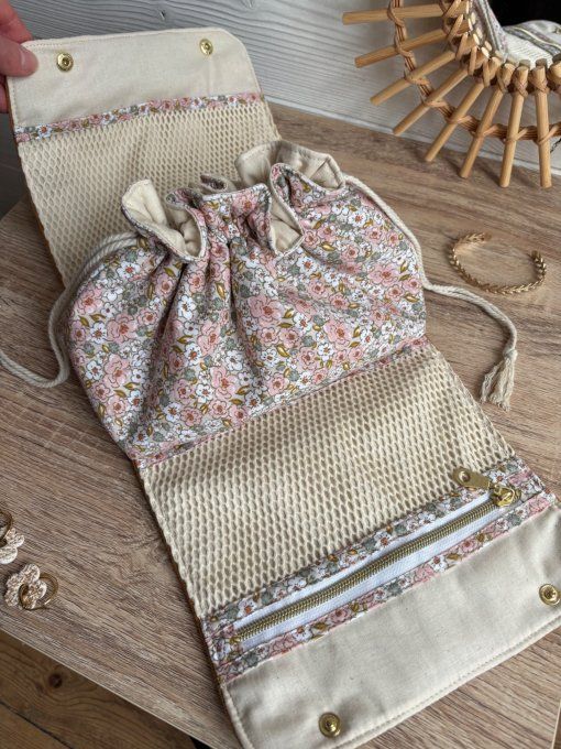 Pochon Elena Taille M - Velours Ocre fleurs