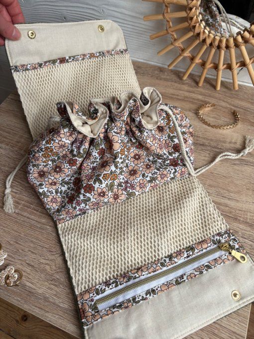 Pochon Elena Taille M - Velours kaki fleurs