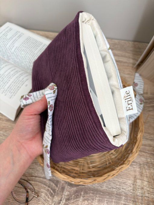 Pochette aubergine fleurs