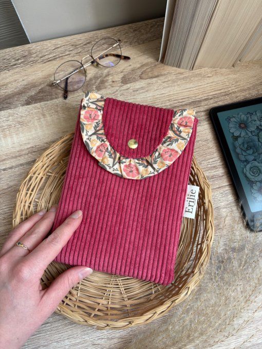 Pochette liseuse framboise