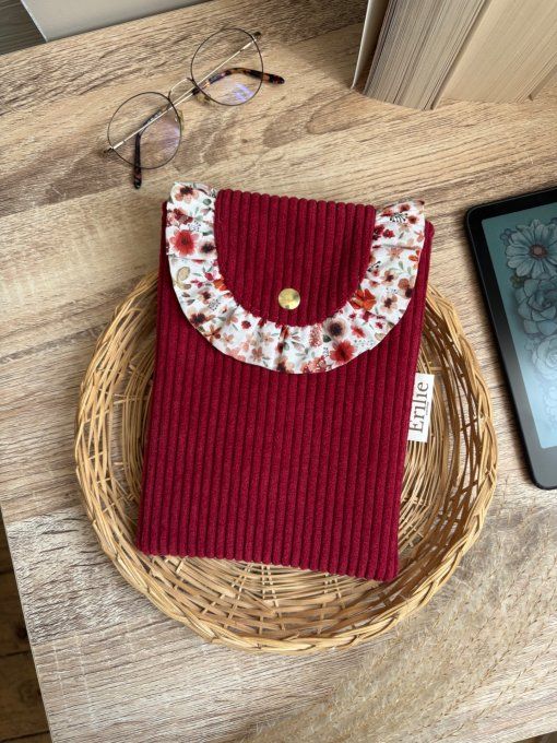 Pochette liseuse bordeaux