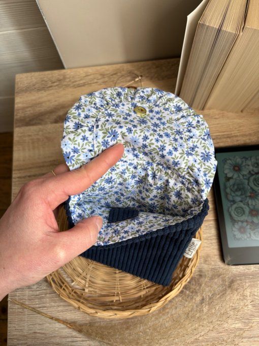 Pochette liseuse bleu marine