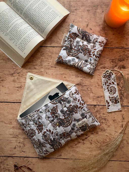 Box Book Club motif Paisley 