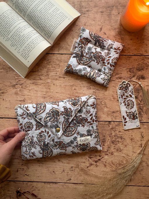 Box Book Club motif Paisley 
