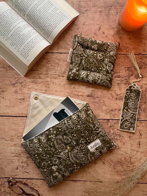 Box Book Club fleurs kaki