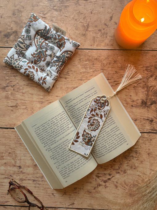 Box Book Club motif Paisley 