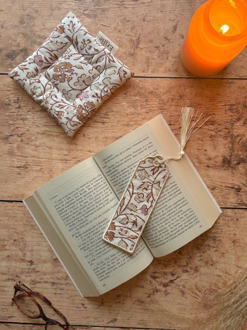 Box Book Club bouclette camel