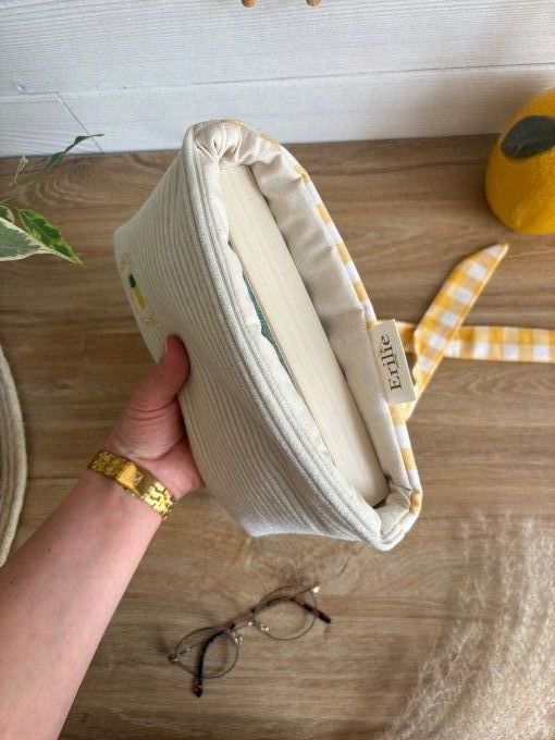 Pochette livre poche citron